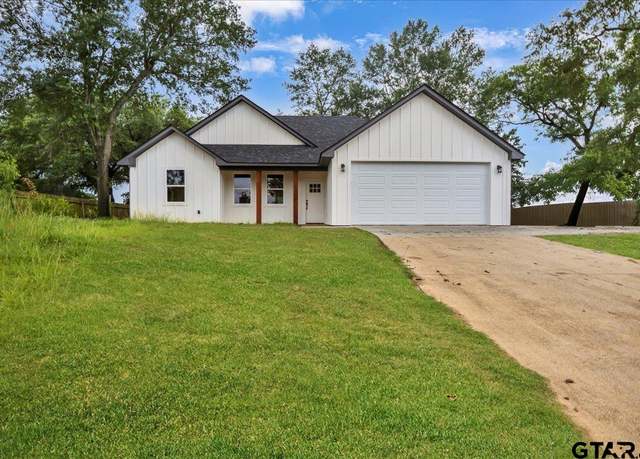 Property at 1002 E Main St, Whitehouse, TX 75791, 3 beds, 2 baths