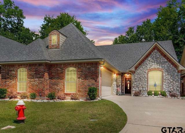 Property at 1216 Cobblestone Ct, Carthage, TX 75633, 3 beds, 2 baths