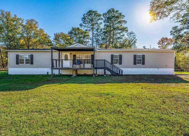 Property at 20970 Lee Ln, Chandler, TX 75758, 4 beds, 2 baths