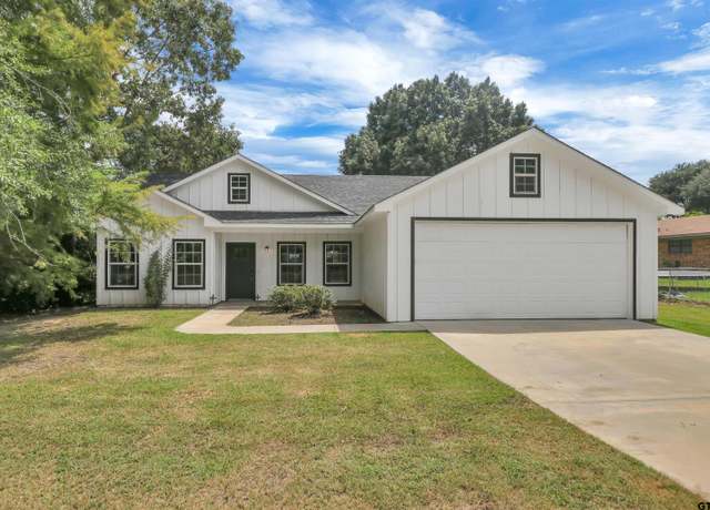 Property at 220 Sherman St, Rusk, TX 75785, 3 beds, 2 baths