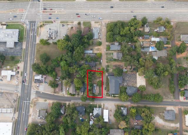 Property at 801 W Bow St, Tyler, TX 75702, 3 beds, 1 bath