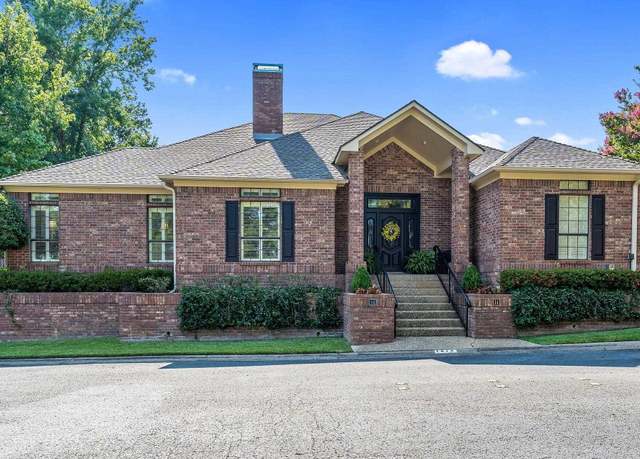 Property at 1414 Hollytree Pl, Tyler, TX 75703, 3 beds, 2.5 baths