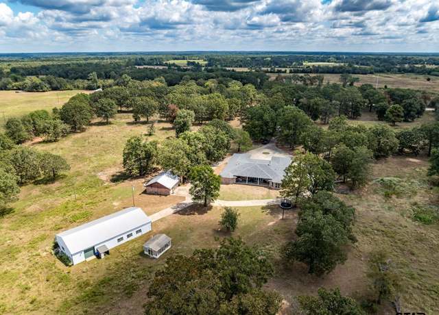 Property at 9854 S US Hwy 259, Dekalb, TX 75559, 4 beds, 3.5 baths