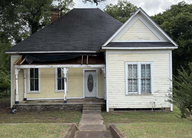 Property at 219 N Main St, Rusk, TX 75785, 2 beds, 1 bath