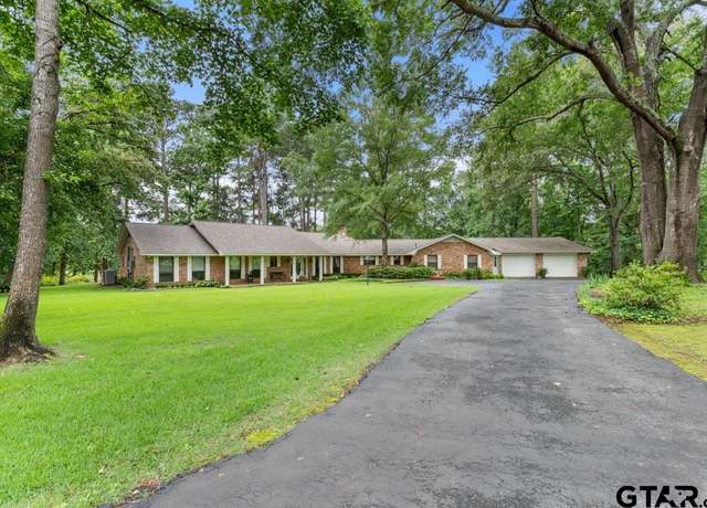 Property at 4930 W Twin Lakes Dr, Tyler, TX 75704, 4 beds, 4.5 baths