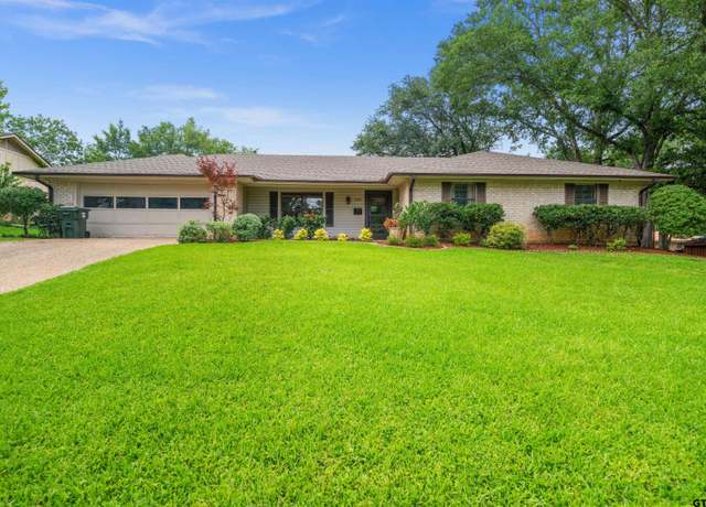 Property at 1430 Waverly St, Tyler, TX 75701, 3 beds, 2 baths
