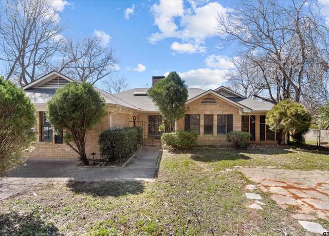 Property at 2821 New Copeland Rd, Tyler, TX 75701, 3 beds, 2 baths