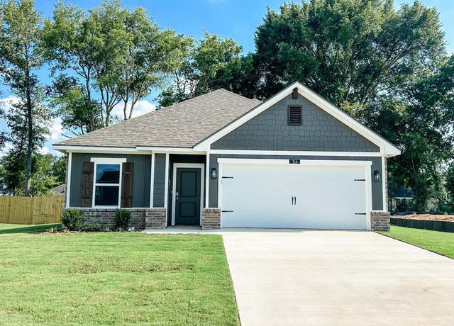 Property at 316 Erica Way, Lindale, TX 75771, 4 beds, 2 baths