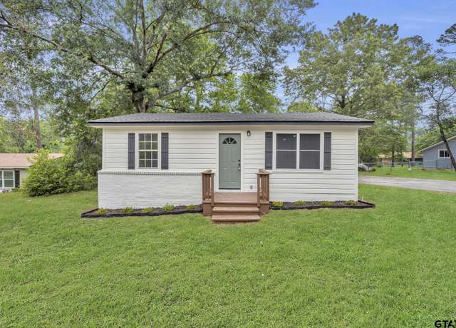 Property at 217 Treetop Ln, Hideaway, TX 75771, 2 beds, 1 bath