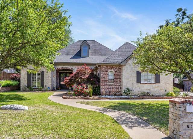 Property at 1814 Holly Creek Dr, Tyler, TX 75703, 5 beds, 3 baths