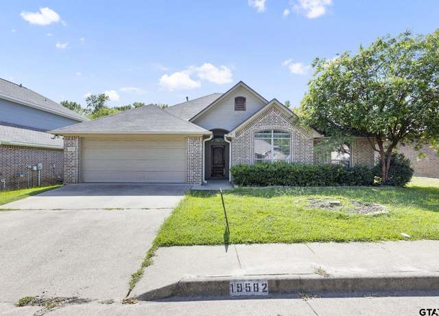 Property at 19582 Ruggles Ct, Flint, TX 75762, 4 beds, 2 baths