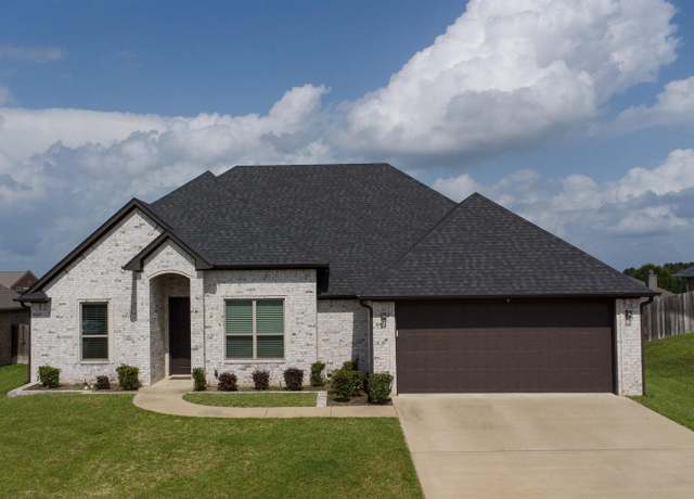 Property at 7322 Harpers Ridge Ln, Tyler, TX 75703, 3 beds, 2 baths