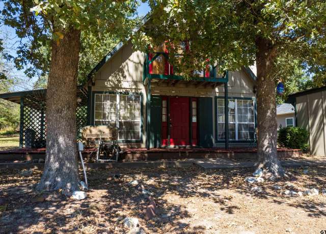 Property at 407 Kings Country Blvd, Scroggins, TX 75480, 3 beds, 2 baths