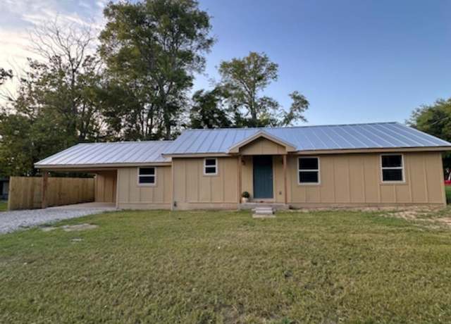 Property at 149 E Iowa St, Van, TX 75790, 3 beds, 2 baths