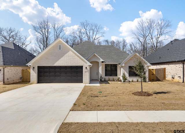 Property at 15012 Mahar Rd, Tyler, TX 75703, 4 beds, 2 baths