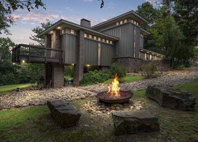 Property at 21808 Syrah Dr, Tyler, TX 75703, 3 beds, 3 baths