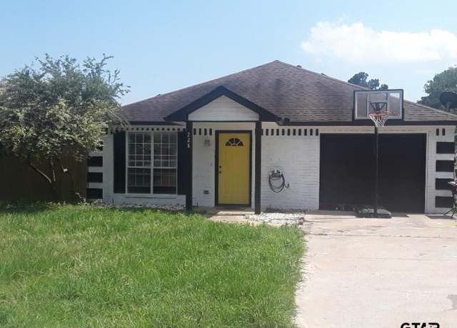 Property at 228 Half St, Lindale, TX 75771, 3 beds, 2 baths