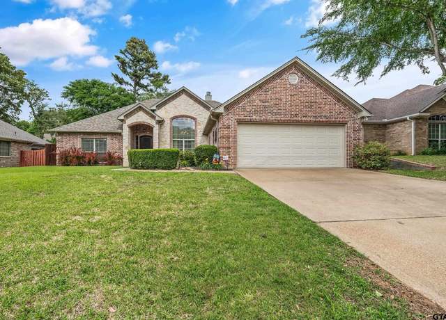 Property at 3972 Chapel Woods Blvd, Tyler, TX 75707, 3 beds, 2 baths