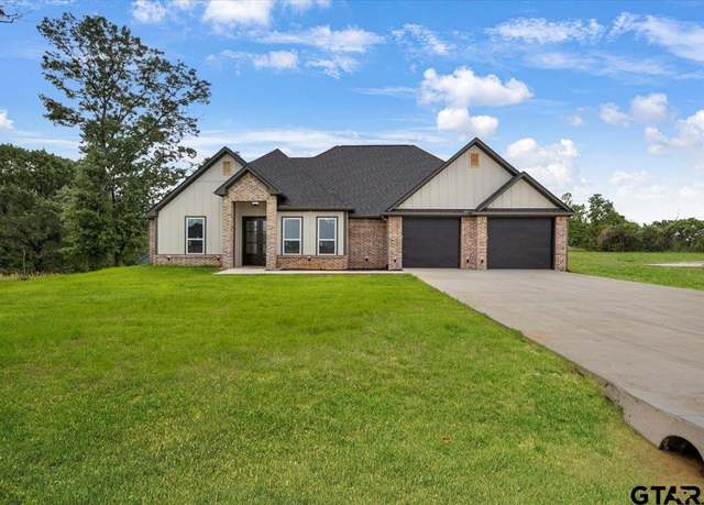 Property at 11941 Tara Ln, Lindale, TX 75771, 4 beds, 2.5 baths