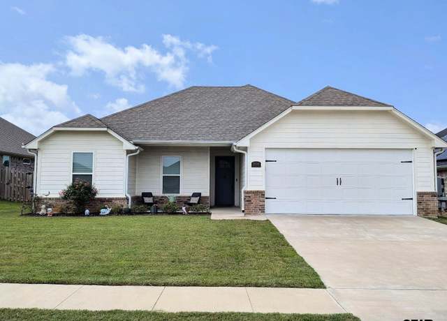 Property at 1808 Forestdale Blvd, Whitehouse, TX 75791, 4 beds, 2 baths