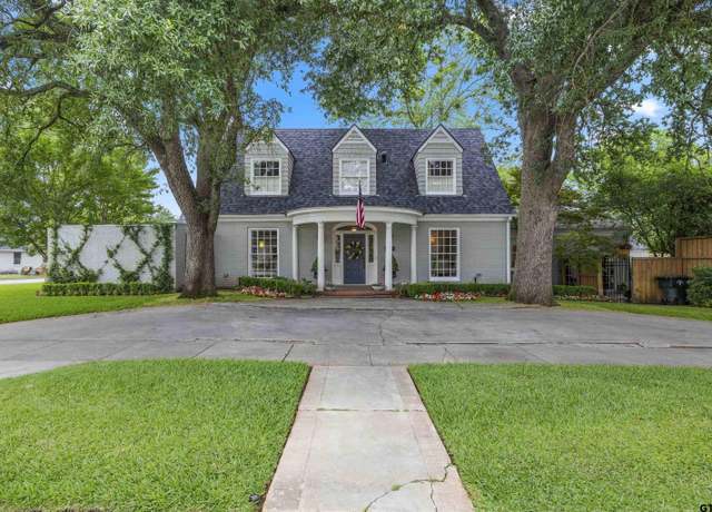 Property at 400 E Third St, Tyler, TX 75701, 3 beds, 2.5 baths