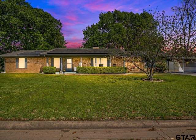 Property at 140 Spruce St, Van, TX 75790, 4 beds, 2 baths
