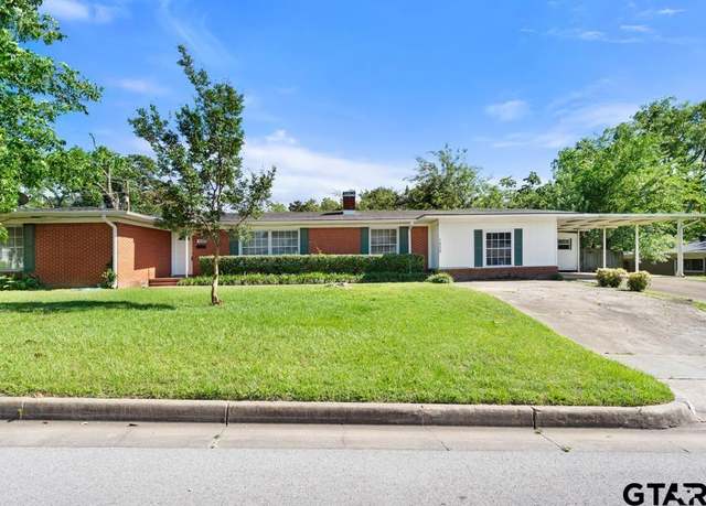 Property at 1209 E 8th St, Tyler, TX 75701, 4 beds, 3 baths