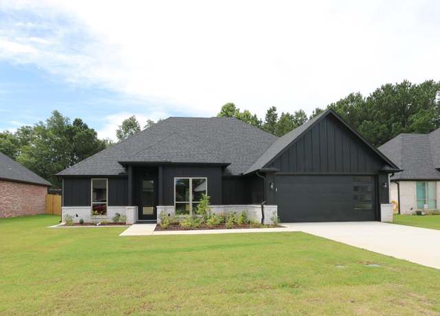 Property at 11917 Gillian Ct, Tyler, TX 75703, 3 beds, 2 baths