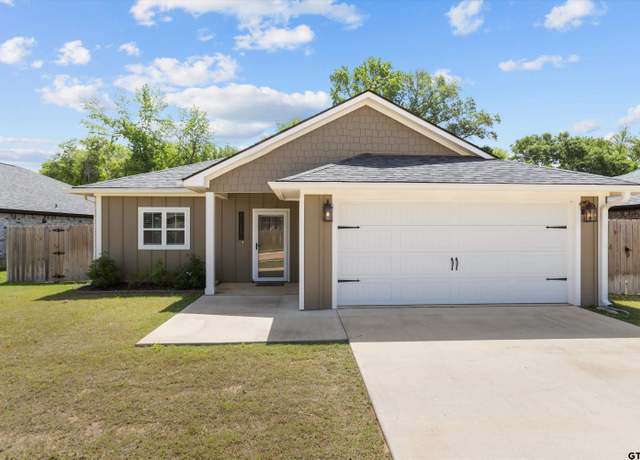 Property at 17114 Crossing Cir, Lindale, TX 75771, 3 beds, 2 baths