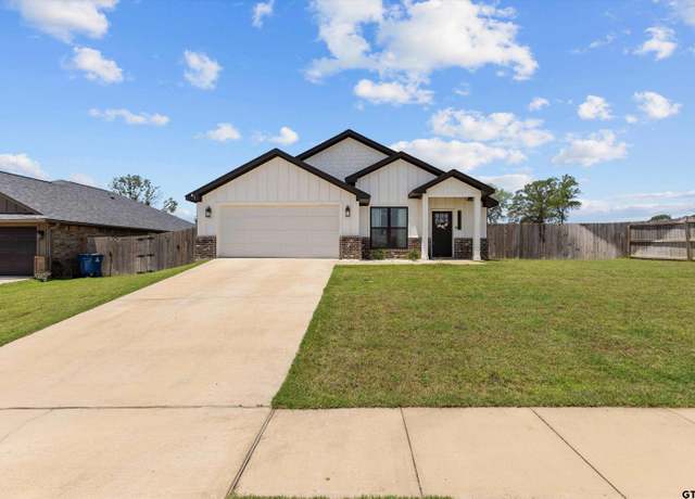 Property at 17221 Crossing Cir, Lindale, TX 75771, 3 beds, 2 baths