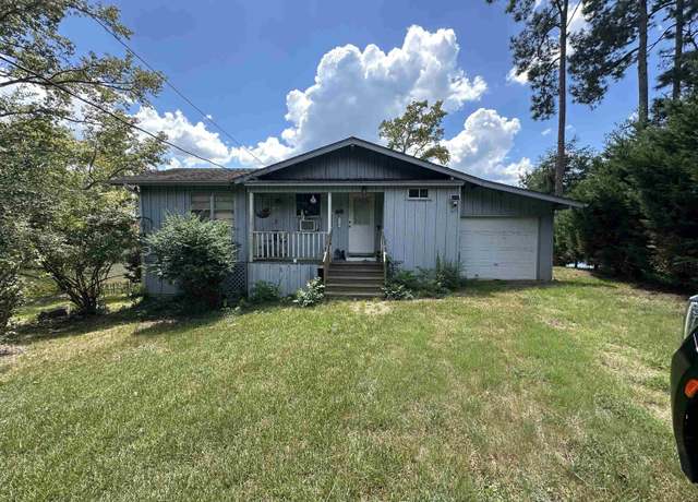 Property at 2213 Bass Holw, Jacksonville, TX 75766, 2 beds, 1.5 baths