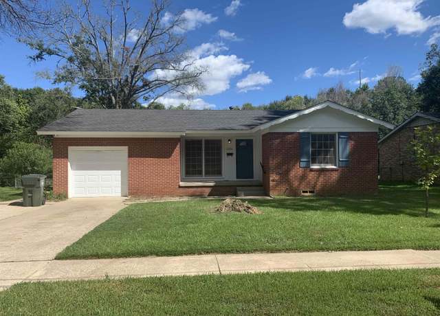 Property at 2326 Pleasant Dr, Tyler, TX 75701, 3 beds, 1.5 baths