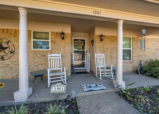 Property at 1901 Rayford Rd, Henderson, TX 75654, 3 beds, 2 baths
