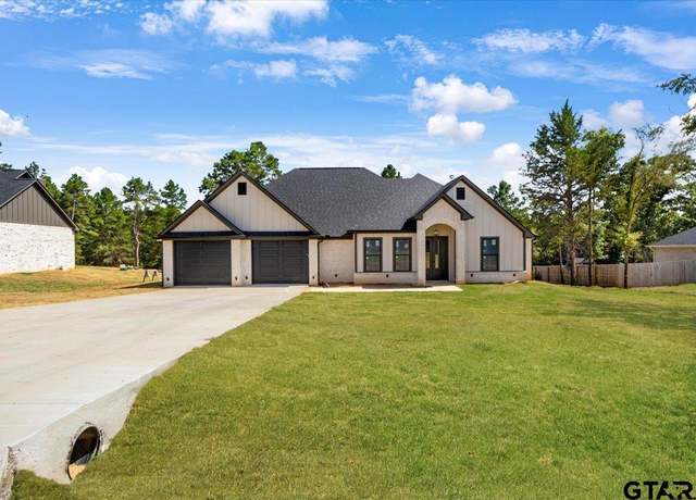 Property at 19371 Cedarpark Pl, Lindale, TX 75771, 4 beds, 2.5 baths