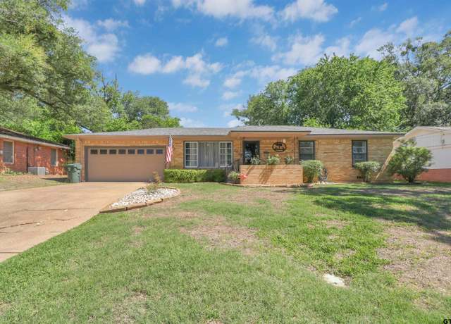 Property at 1420 Santa Rosa Dr, Tyler, TX 75701, 3 beds, 2 baths