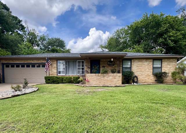 Property at 1420 Santa Rosa Dr, Tyler, TX 75701, 3 beds, 2 baths