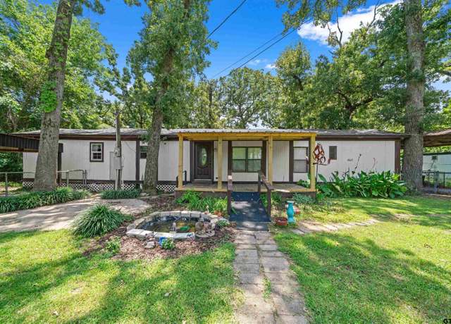 Property at 21622 Ravenwood Dr, Chandler, TX 75758, 2 beds, 2 baths