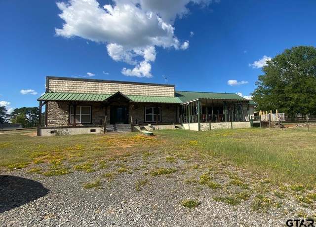 Property at 342 Old Easton Rd, Longview, TX 75603, 2 beds, 2.5 baths