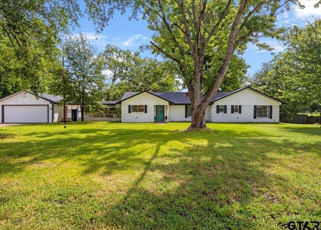 Property at 11279 Timber Creek Dr, Tyler, TX 75707, 3 beds, 2 baths