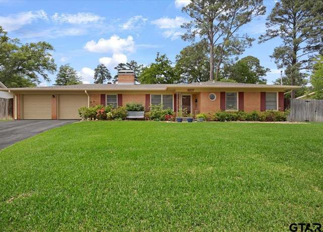 Property at 3207 Fernwood Dr, Tyler, TX 75701, 3 beds, 2 baths