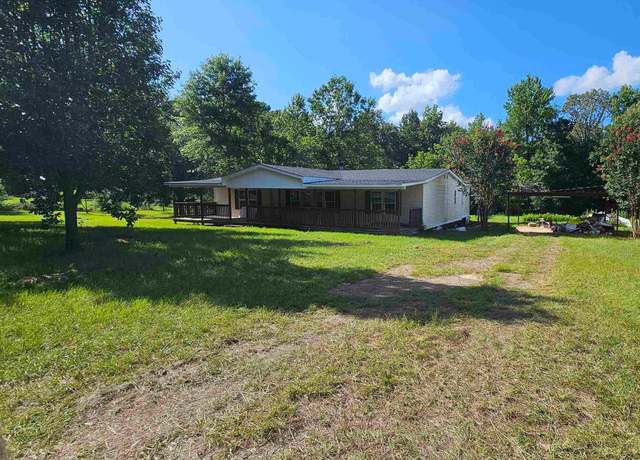 Property at 1205 W County Line Rd, Troup, TX 75789, 3 beds, 2 baths