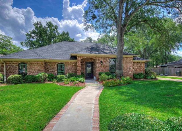 Property at 5810 Plantation Dr, Tyler, TX 75703, 4 beds, 2.5 baths