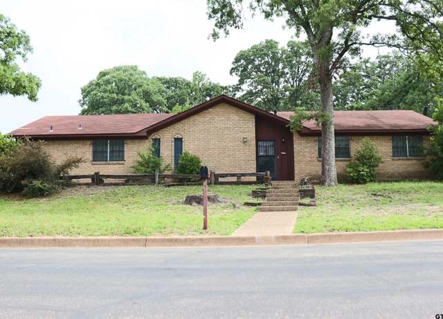 Property at 3239 Berryhill Dr, Tyler, TX 75702, 4 beds, 3 baths
