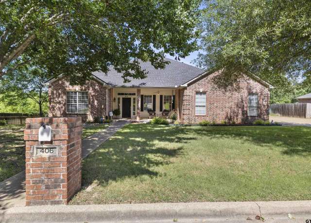 Property at 406 Lynn St, Whitehouse, TX 75791, 5 beds, 2.5 baths