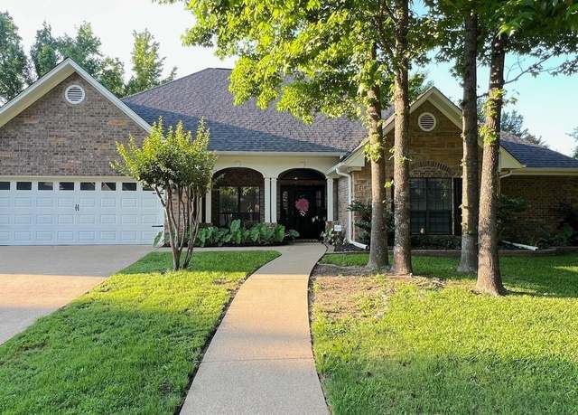 Property at 1205 Parkview Dr, Tyler, TX 75703, 4 beds, 3 baths