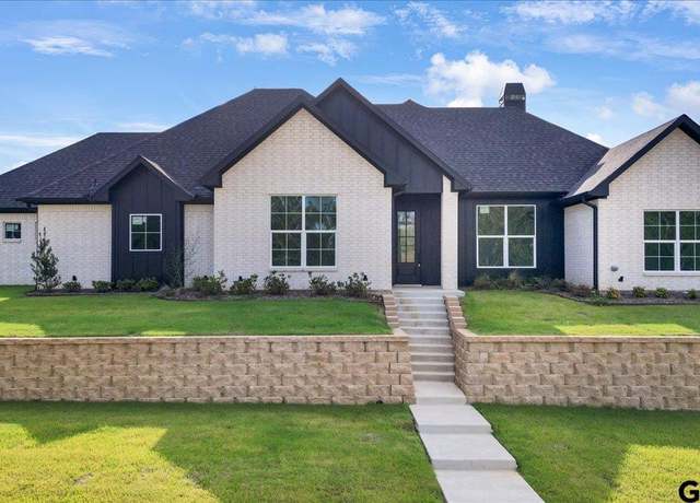 Property at 997 Mallard Dr, Lindale, TX 75771, 4 beds, 2.5 baths