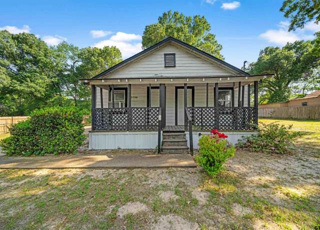 Property at 2210 Ben St, Tyler, TX 75701, 3 beds, 1 bath