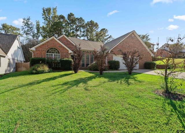 Property at 307 Robinwood Ln, Whitehouse, TX 75791, 3 beds, 2.5 baths