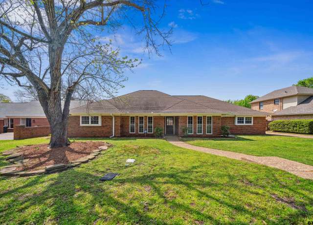 Property at 3407 Harwood Dr, Tyler, TX 75701, 4 beds, 3 baths
