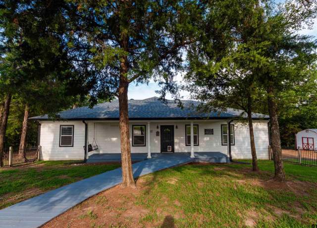 Property at 14227 Cr 438, Lindale, TX 75771, 4 beds, 2 baths